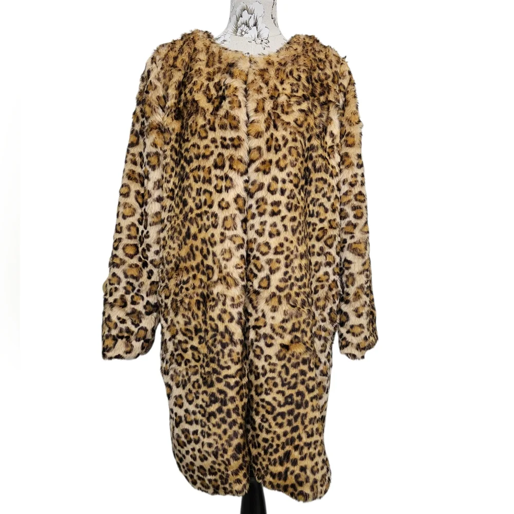 Fever, Women' Size Large, Leophard Print Faux Fur Coat - Picture 2 of 12